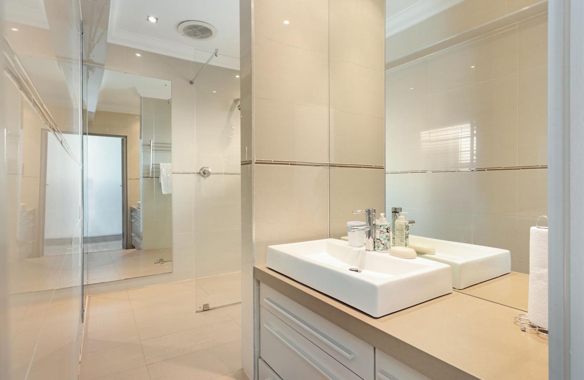 Sandringham 45 * Cape Town